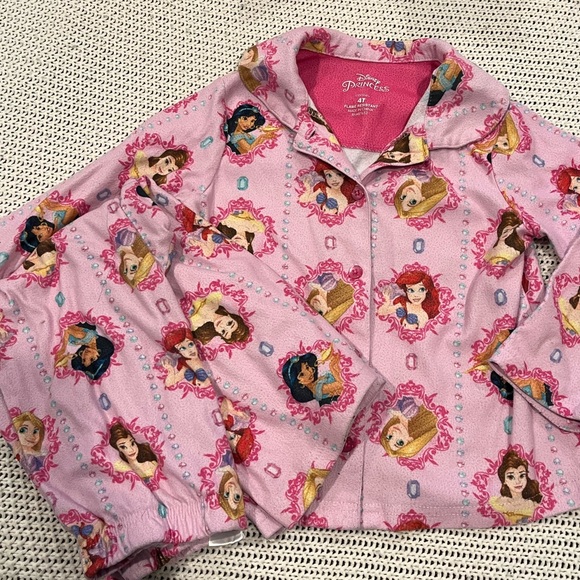 Disney Pajamas 5 Disney Princess Pajamas 4t Poshmark